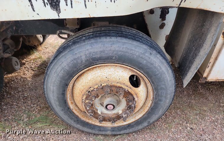 image for item OD9702 1999 Mack CH600 dump truck