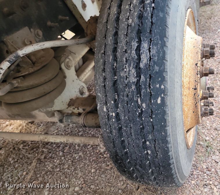 image for item OD9702 1999 Mack CH600 dump truck