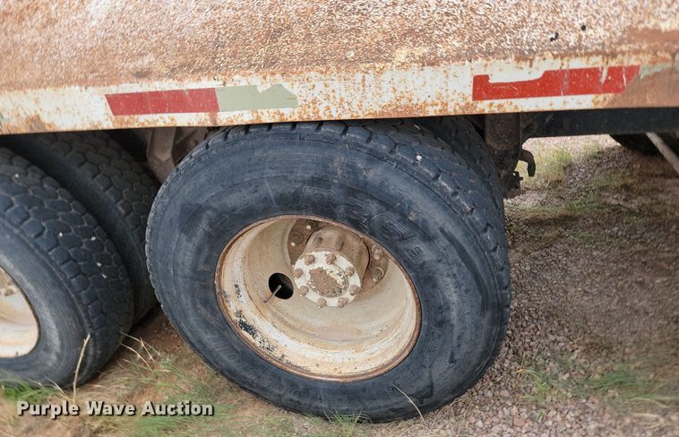 image for item OD9702 1999 Mack CH600 dump truck