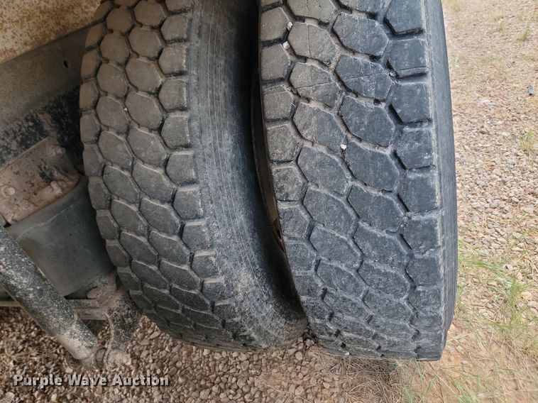 image for item OD9702 1999 Mack CH600 dump truck