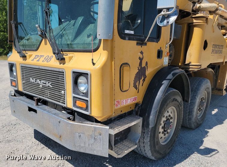 image for item OD9706 1998 Mack MR688S concrete pump truck