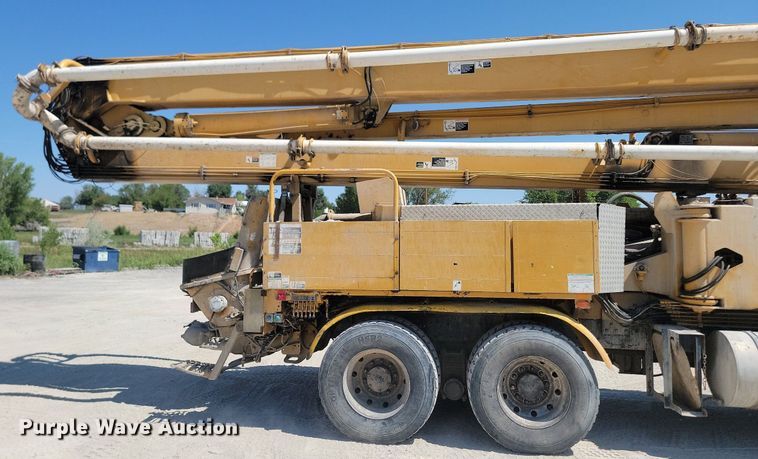 image for item OD9706 1998 Mack MR688S concrete pump truck