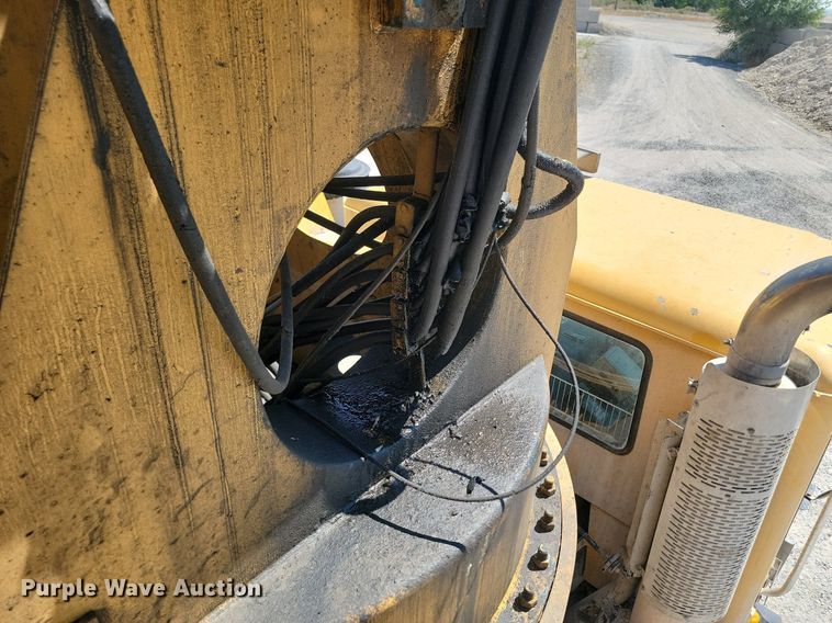 image for item OD9706 1998 Mack MR688S concrete pump truck