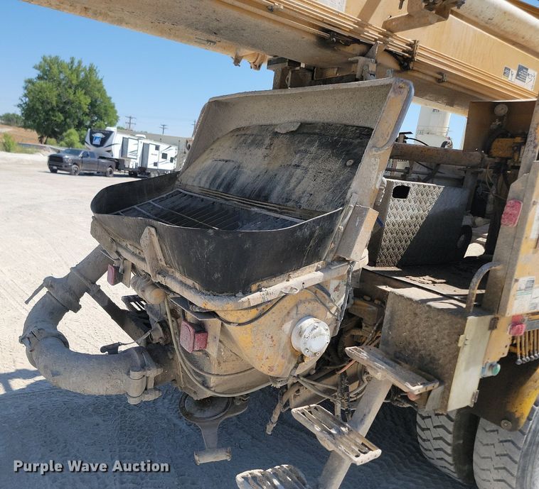 image for item OD9706 1998 Mack MR688S concrete pump truck