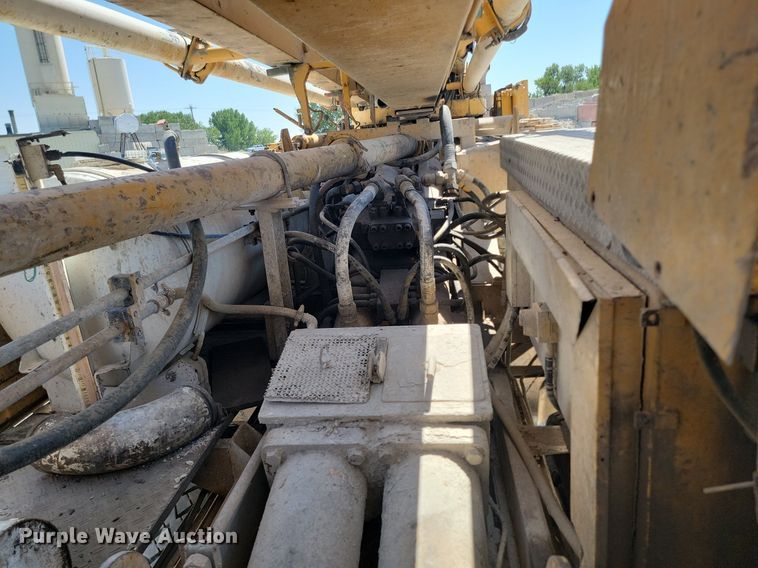 image for item OD9706 1998 Mack MR688S concrete pump truck