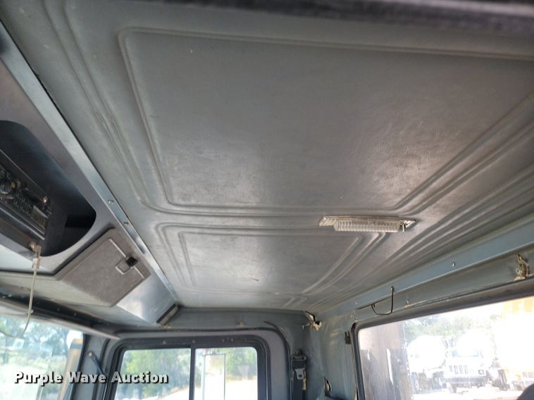 image for item OD9706 1998 Mack MR688S concrete pump truck