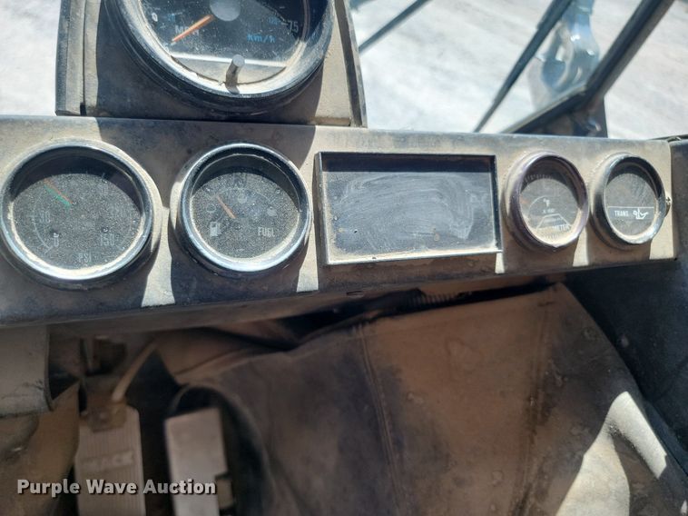 image for item OD9706 1998 Mack MR688S concrete pump truck