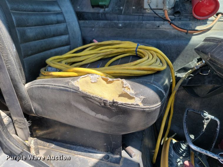 image for item OD9706 1998 Mack MR688S concrete pump truck