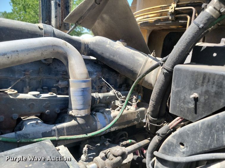 image for item OD9706 1998 Mack MR688S concrete pump truck