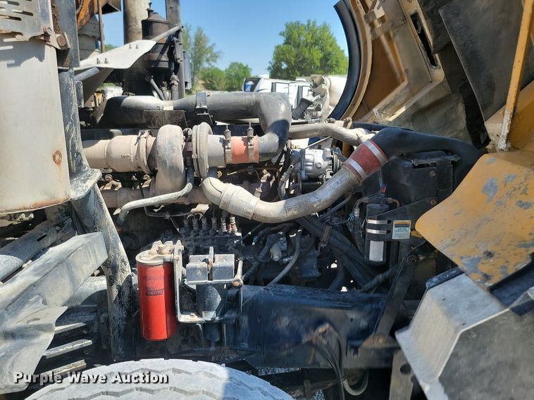 image for item OD9706 1998 Mack MR688S concrete pump truck