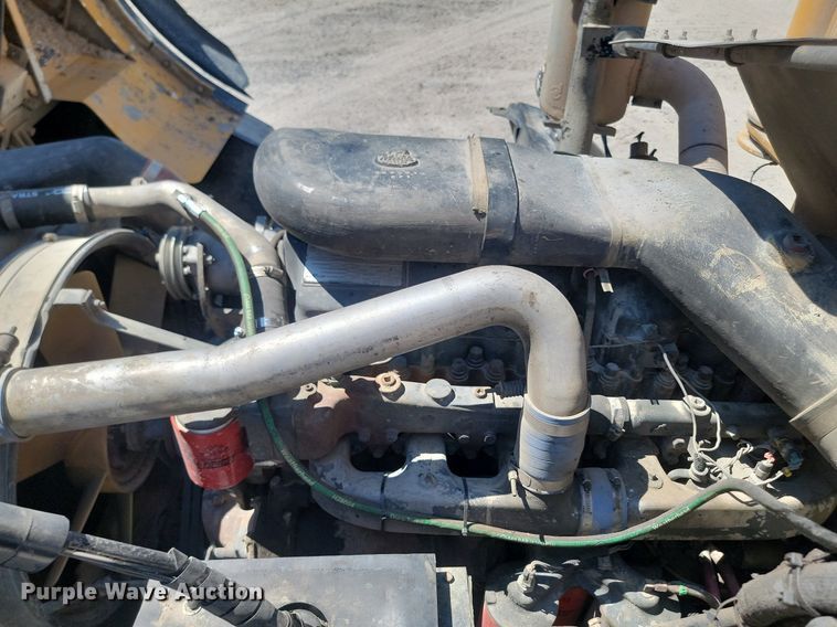 image for item OD9706 1998 Mack MR688S concrete pump truck