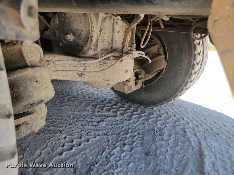 image for item OD9706 1998 Mack MR688S concrete pump truck