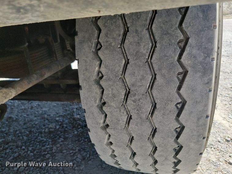 image for item OD9706 1998 Mack MR688S concrete pump truck