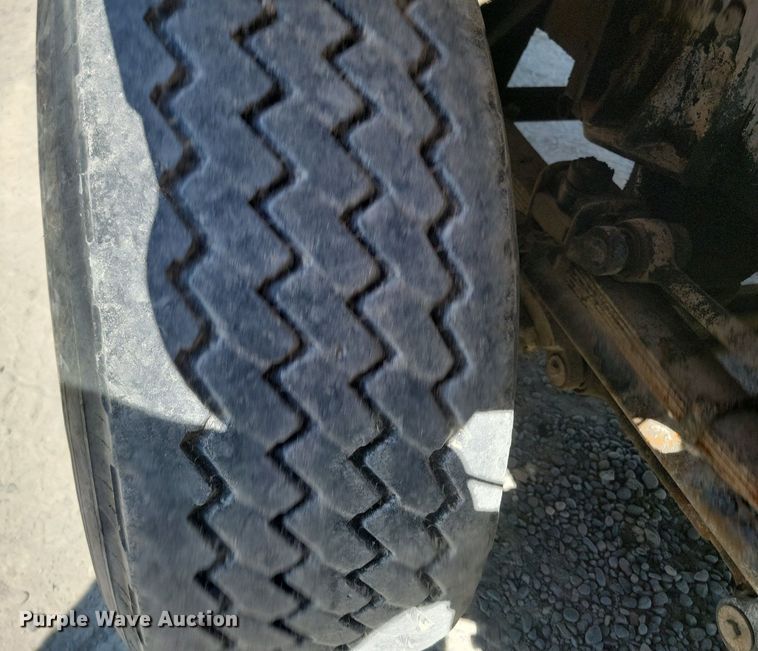 image for item OD9706 1998 Mack MR688S concrete pump truck