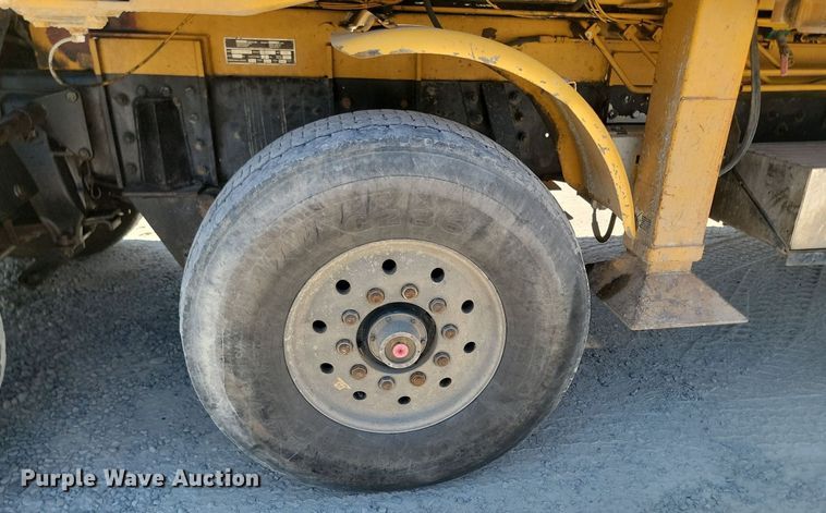 image for item OD9706 1998 Mack MR688S concrete pump truck