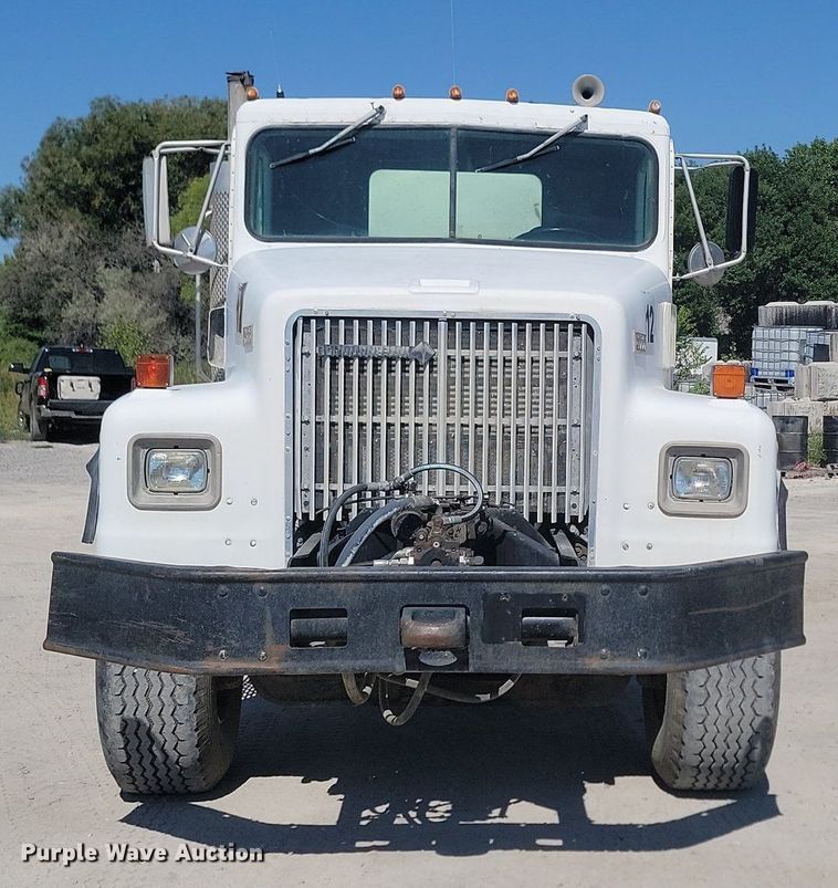 image for item OD9709 1993 International  F5070 SFA ready mix truck