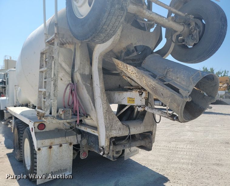 image for item OD9709 1993 International  F5070 SFA ready mix truck