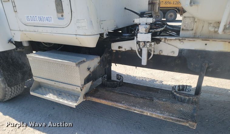 image for item OD9709 1993 International  F5070 SFA ready mix truck