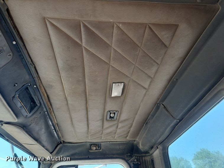 image for item OD9709 1993 International  F5070 SFA ready mix truck