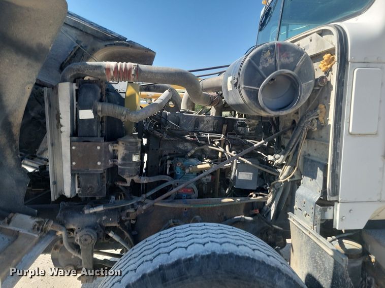 image for item OD9709 1993 International  F5070 SFA ready mix truck