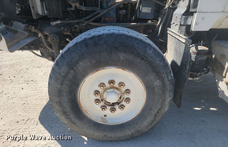 image for item OD9709 1993 International  F5070 SFA ready mix truck