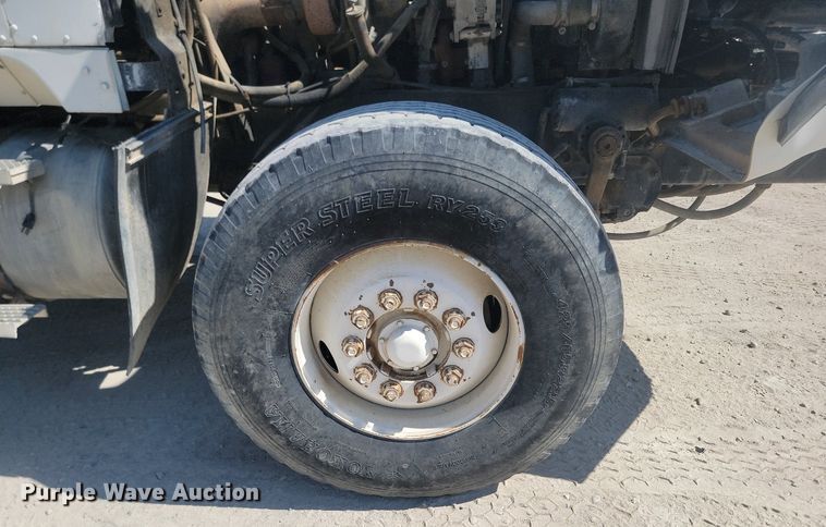 image for item OD9709 1993 International  F5070 SFA ready mix truck