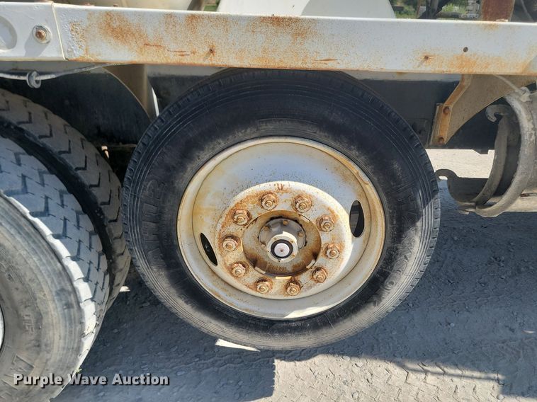 image for item OD9709 1993 International  F5070 SFA ready mix truck