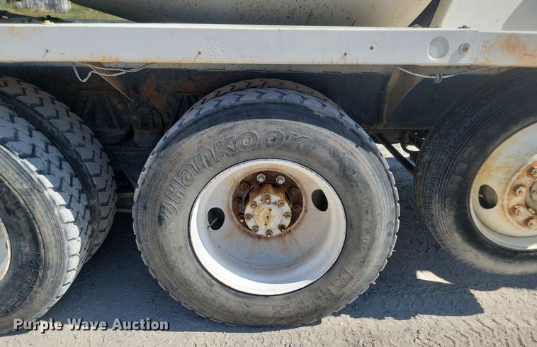 image for item OD9709 1993 International  F5070 SFA ready mix truck