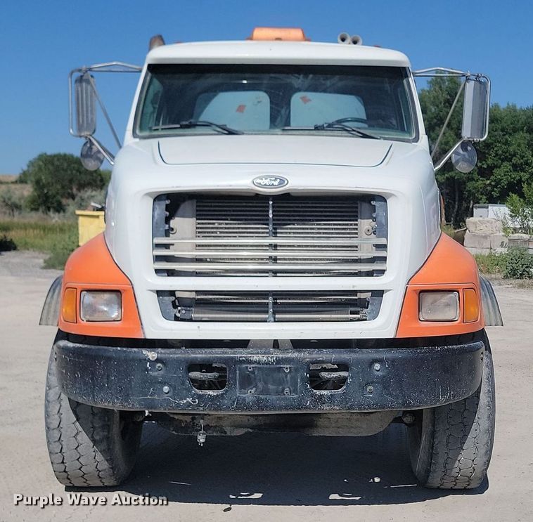 image for item OD9710 1998 Ford LT8513 ready mix truck