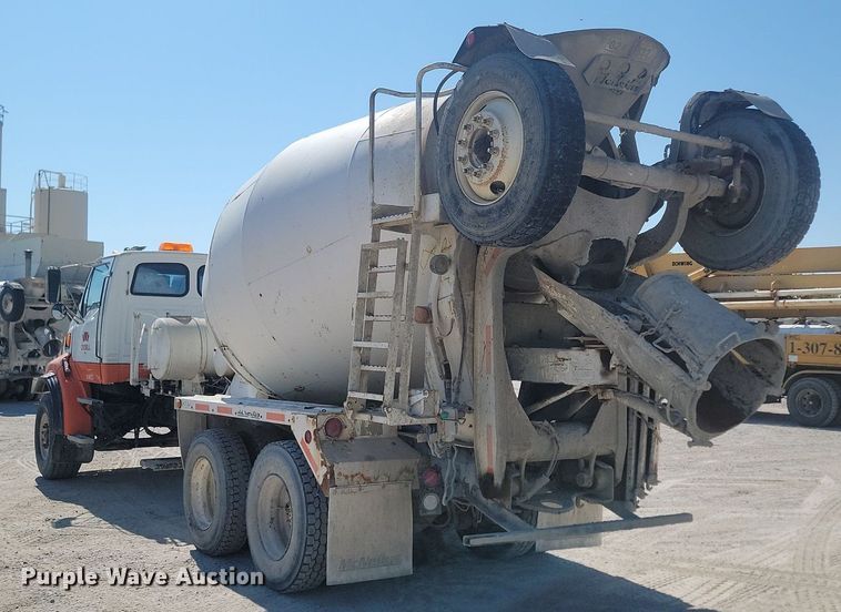 image for item OD9710 1998 Ford LT8513 ready mix truck