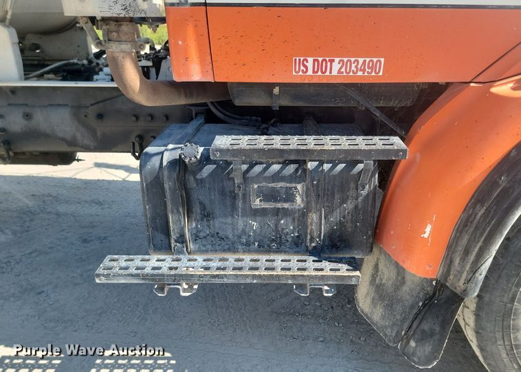 image for item OD9710 1998 Ford LT8513 ready mix truck