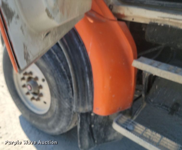 image for item OD9710 1998 Ford LT8513 ready mix truck