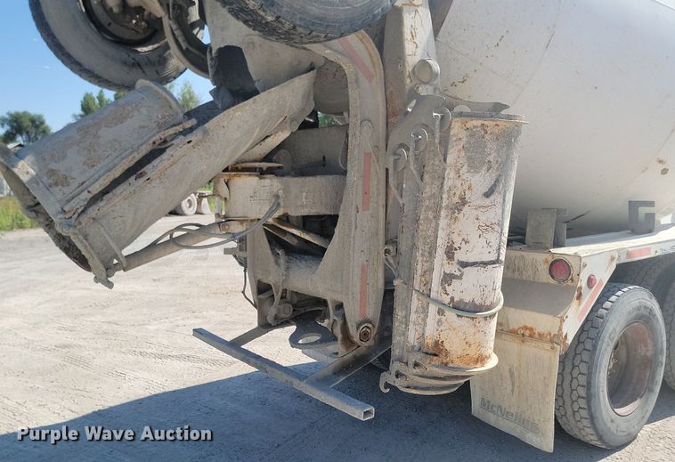 image for item OD9710 1998 Ford LT8513 ready mix truck