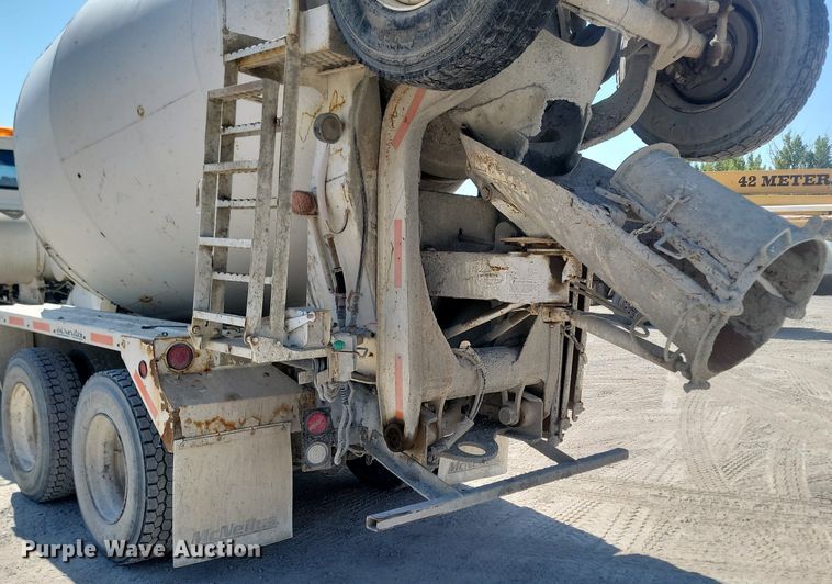 image for item OD9710 1998 Ford LT8513 ready mix truck