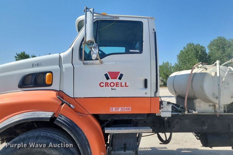 image for item OD9710 1998 Ford LT8513 ready mix truck