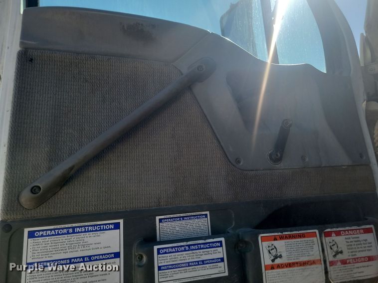 image for item OD9710 1998 Ford LT8513 ready mix truck