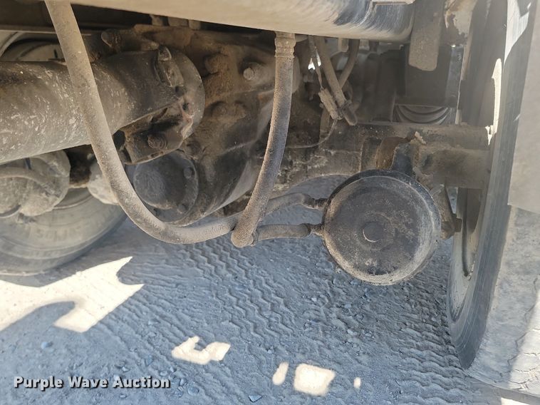 image for item OD9710 1998 Ford LT8513 ready mix truck