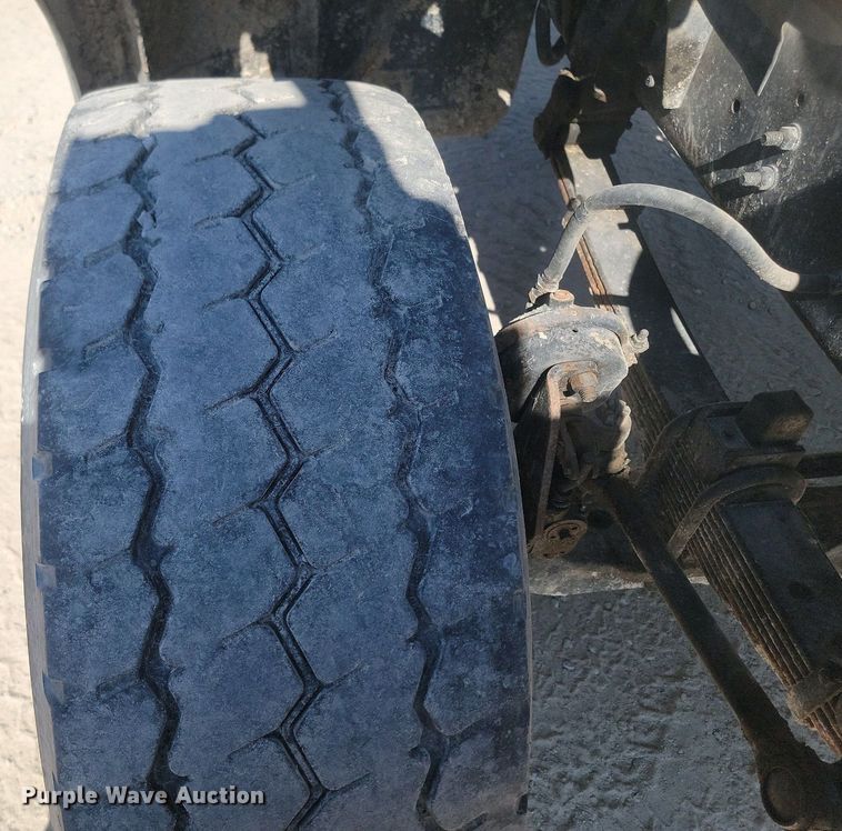 image for item OD9710 1998 Ford LT8513 ready mix truck