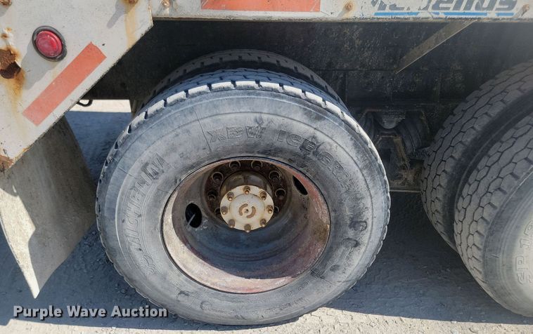 image for item OD9710 1998 Ford LT8513 ready mix truck