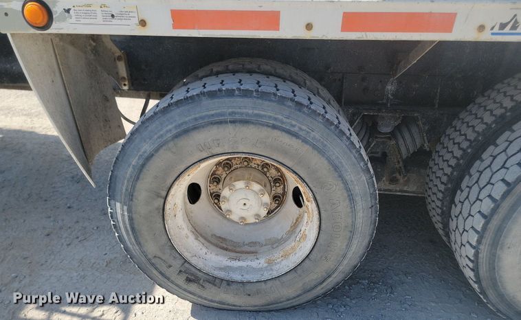 image for item OD9710 1998 Ford LT8513 ready mix truck