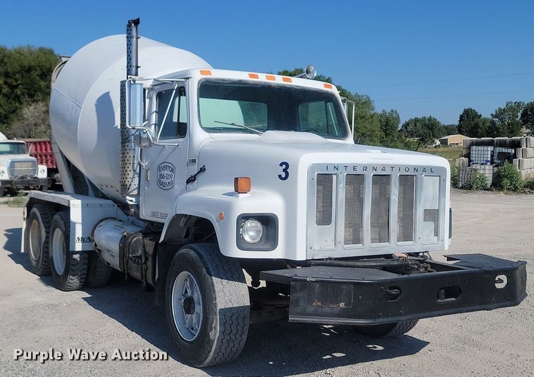image for item OD9712 1981 International  F2674 ready mix truck