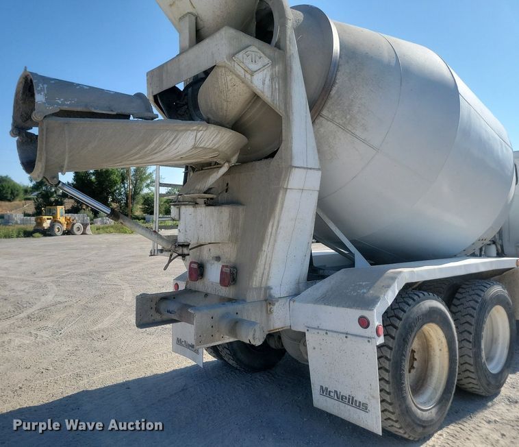 image for item OD9712 1981 International  F2674 ready mix truck