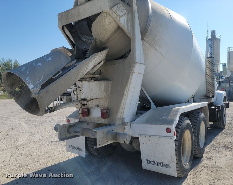 image for item OD9712 1981 International  F2674 ready mix truck