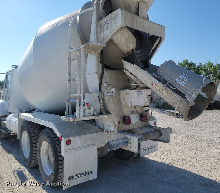 image for item OD9712 1981 International  F2674 ready mix truck