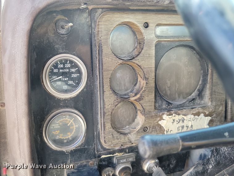 image for item OD9712 1981 International  F2674 ready mix truck