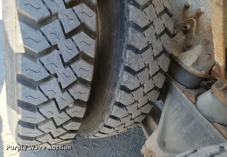 image for item OD9712 1981 International  F2674 ready mix truck