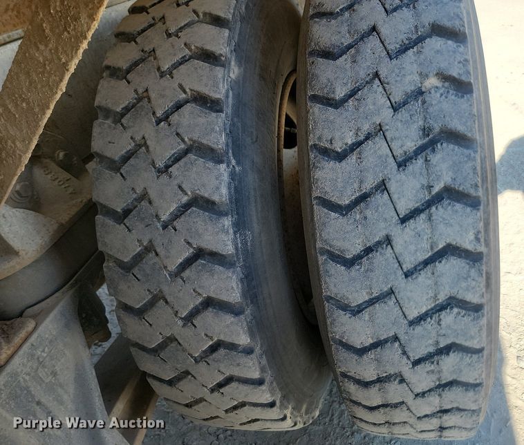 image for item OD9712 1981 International  F2674 ready mix truck