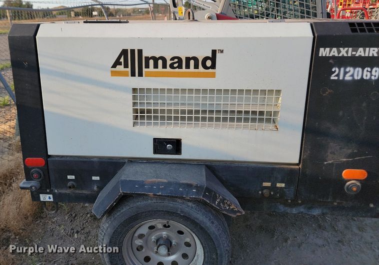image for item OD9715 Allmand Maxi-Air 186 air compressor
