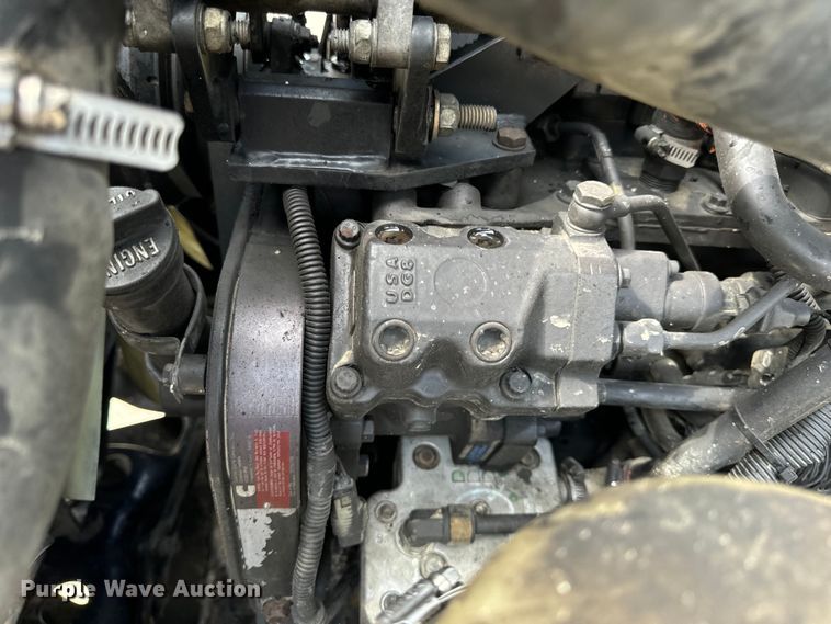 image for item OF9915 2006 Peterbilt 335 roll-off container truck