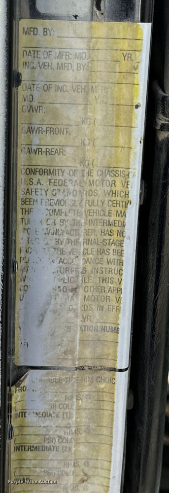 image for item OF9915 2006 Peterbilt 335 roll-off container truck